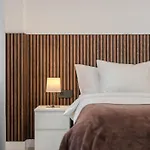 Moderno Con Piscina En Daire