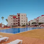 Moderno Con Piscina En Daire