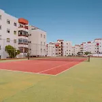 Daire Moderno Con Piscina En *